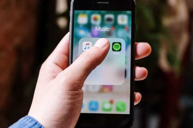 Phones на музыкальном центре что это Phones на музыкальном центре что это