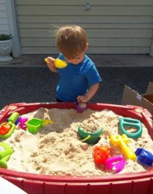 Фразы и выражения с «sandbox» в английской речи