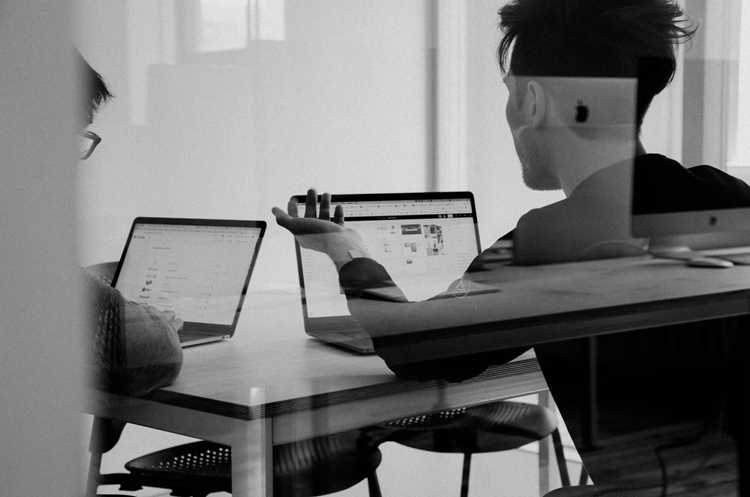 Программные инструменты и языки для работы аналитика