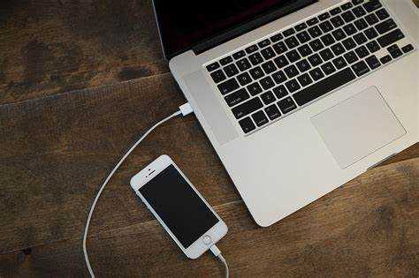 Для корректного соединения iPhone с компьютером требуется использовать оригинальный кабель Lightning или сертифицированный MFi-кабель. Кабели низкого качества могут приводить к ошибкам синхронизации или повреждению разъема. Убедитесь, что порт USB на компьютере поддерживает стандарт USB 3.0 или выше для стабильной передачи данных.