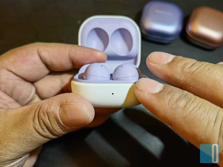 Как почистить наушники samsung buds