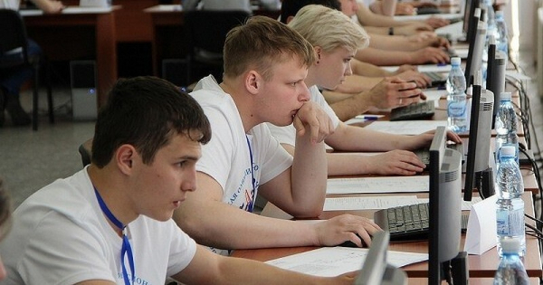 Создатели Claude: Из-за внедрения ИИ экономика вырастет, но зарплаты упадут. Дополнительный доход достанется хозяевам бизнеса Создатели Claude: Из-за внедрения ИИ экономика вырастет, но зарплаты упадут. Дополнительный доход достанется хозяевам бизнеса