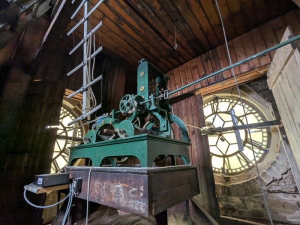 [Перевод] Чиню башенные часы полицейского участка